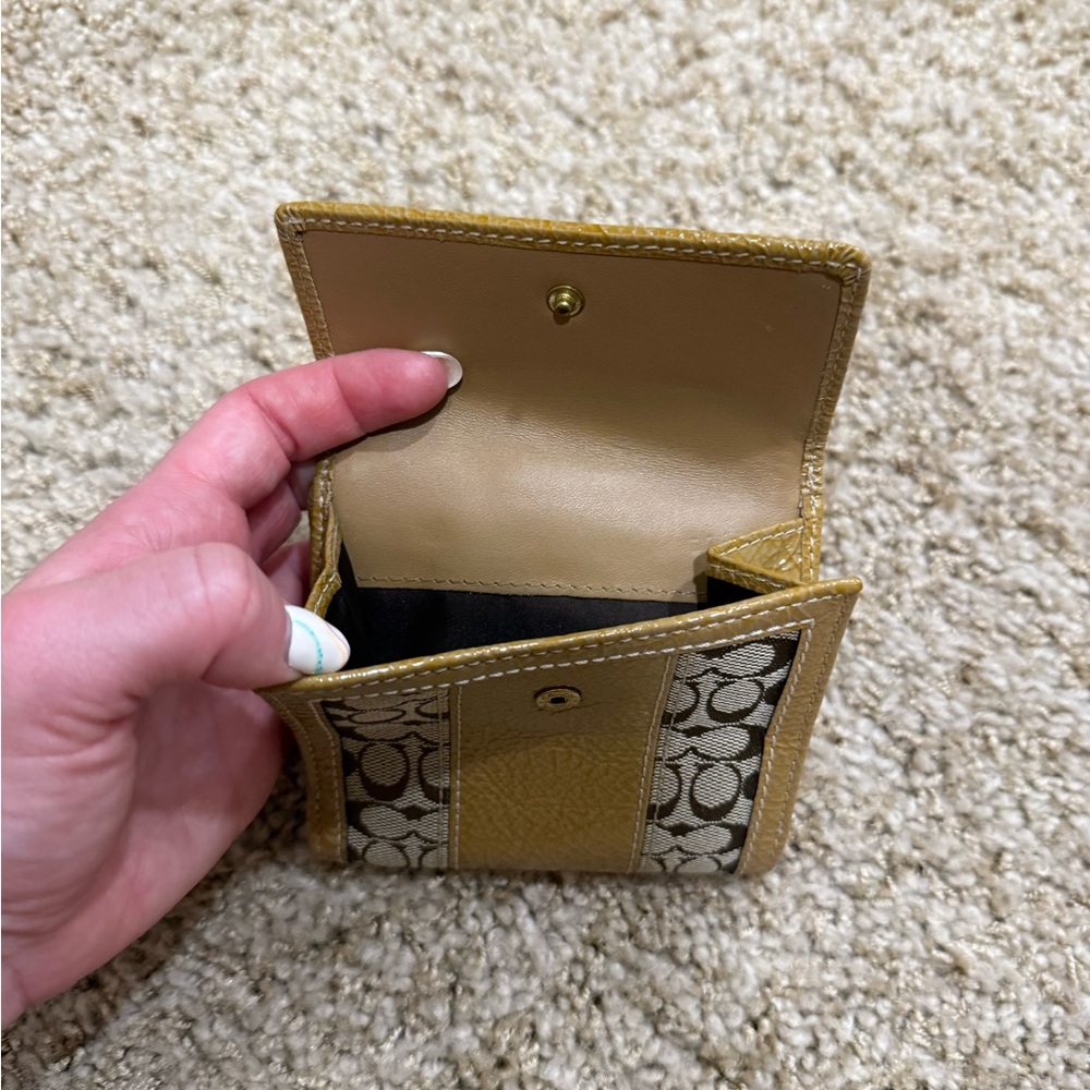 Brown and Tan Patterned Wallet - Picture 8 of 8